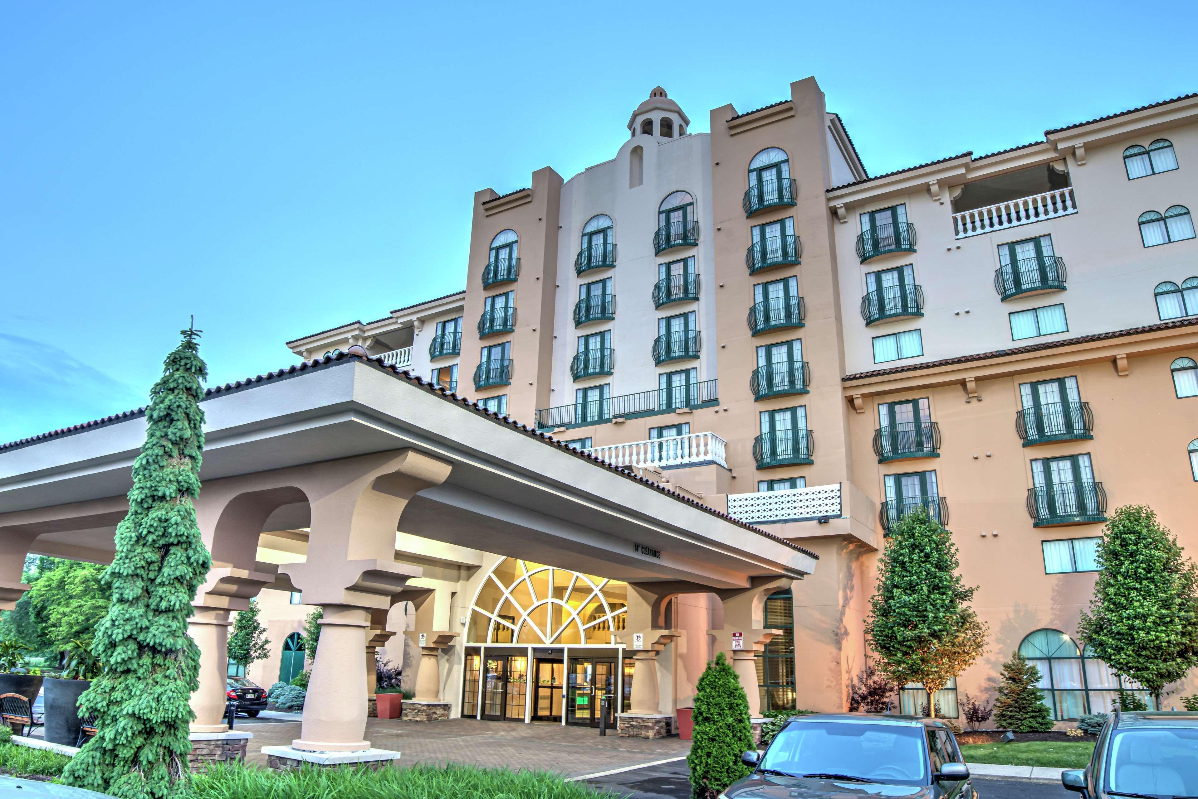 Embassy Suites By Hilton Indianapolis North Exterior photo